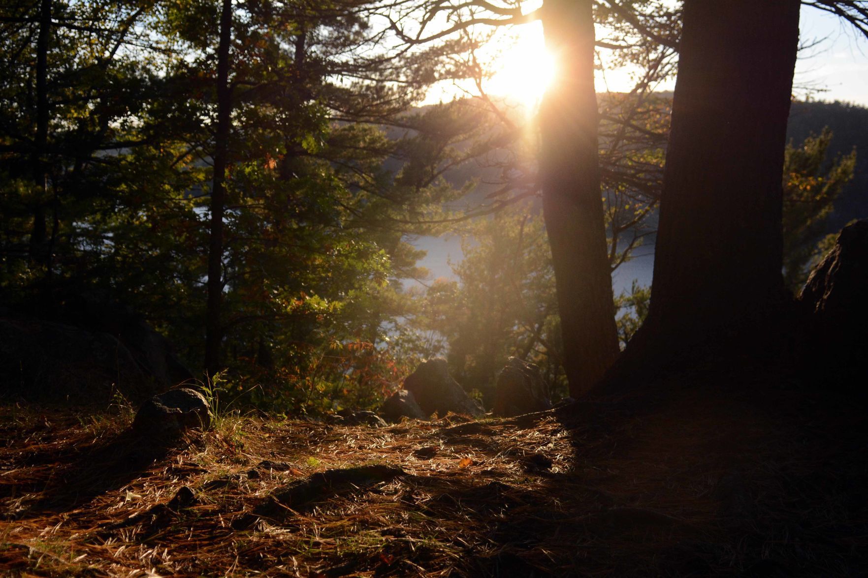 Devil's Lake shows autumn colors, Oct. 18